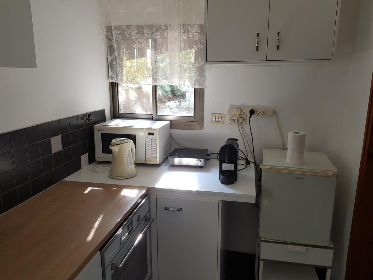 A Pastoral B & B Giv'at Ada Εξωτερικό φωτογραφία