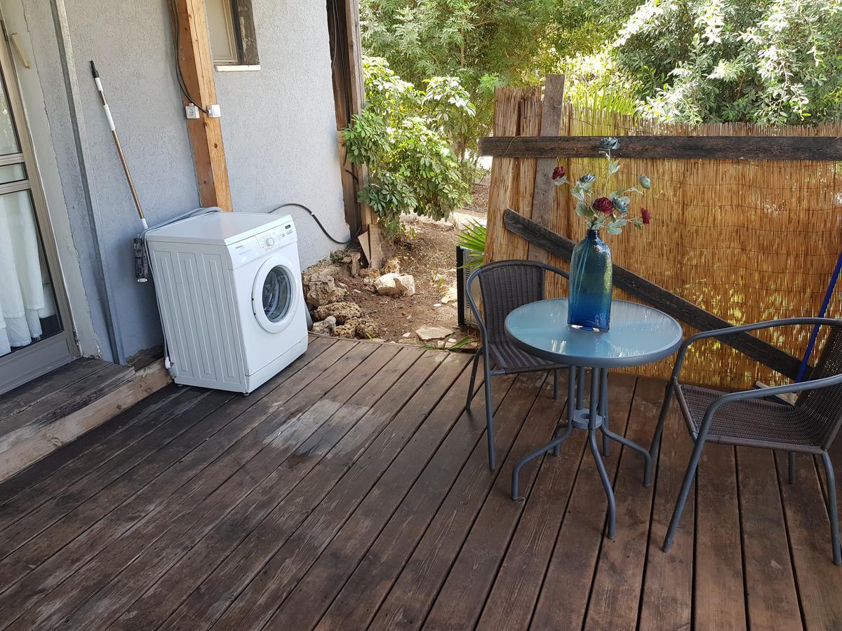 A Pastoral B & B Giv'at Ada Εξωτερικό φωτογραφία