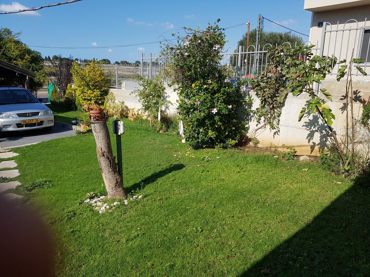 A Pastoral B & B Giv'at Ada Εξωτερικό φωτογραφία