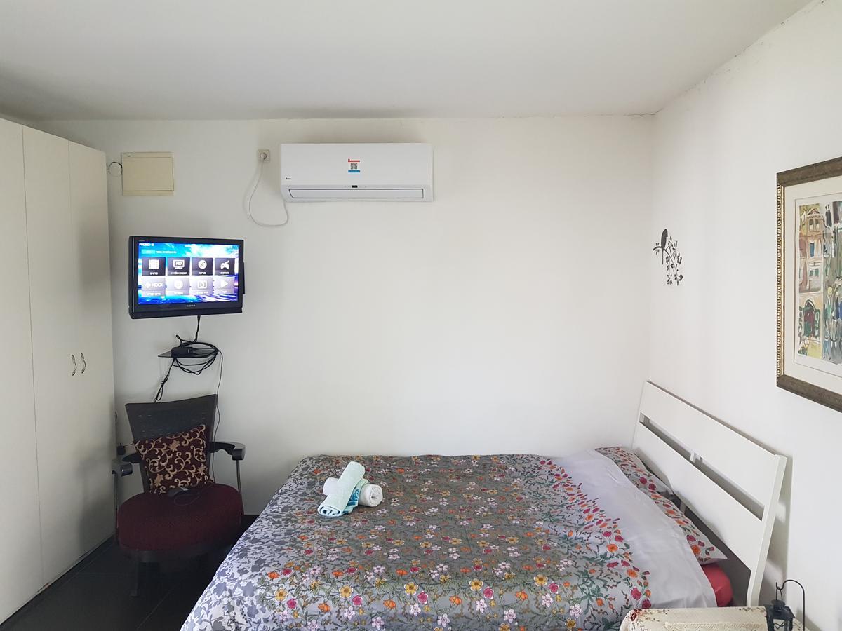 A Pastoral B & B Giv'at Ada Εξωτερικό φωτογραφία