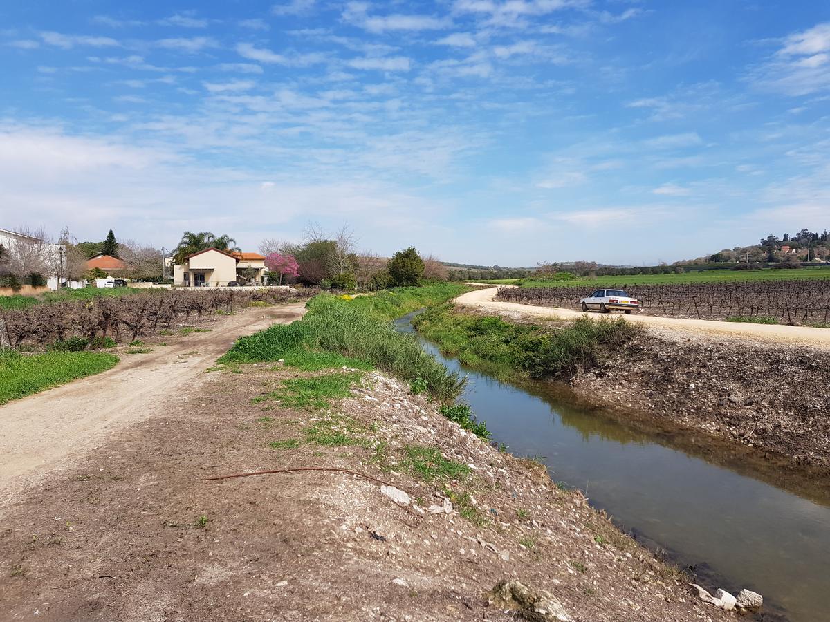 A Pastoral B & B Giv'at Ada Εξωτερικό φωτογραφία
