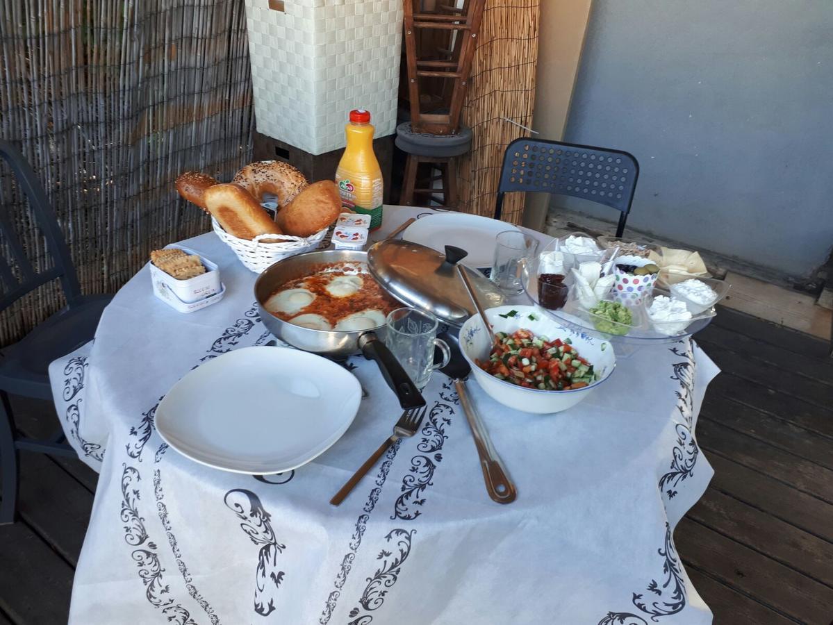 A Pastoral B & B Giv'at Ada Εξωτερικό φωτογραφία